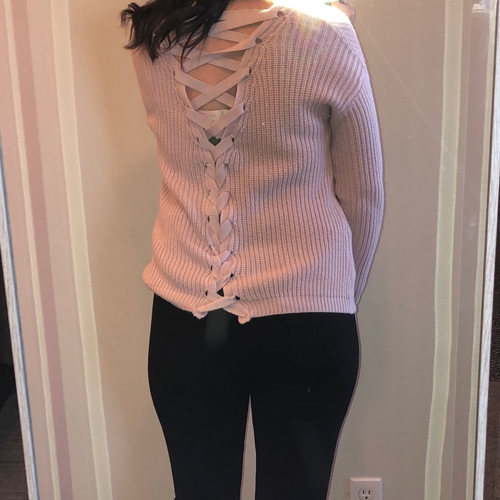 Pink Daytrip sweater w/ Lace-up